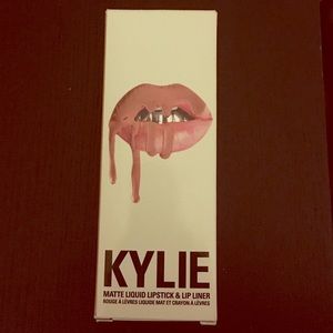 Kylie Cosmetics Matte Liquid Lipstick "Koko K"