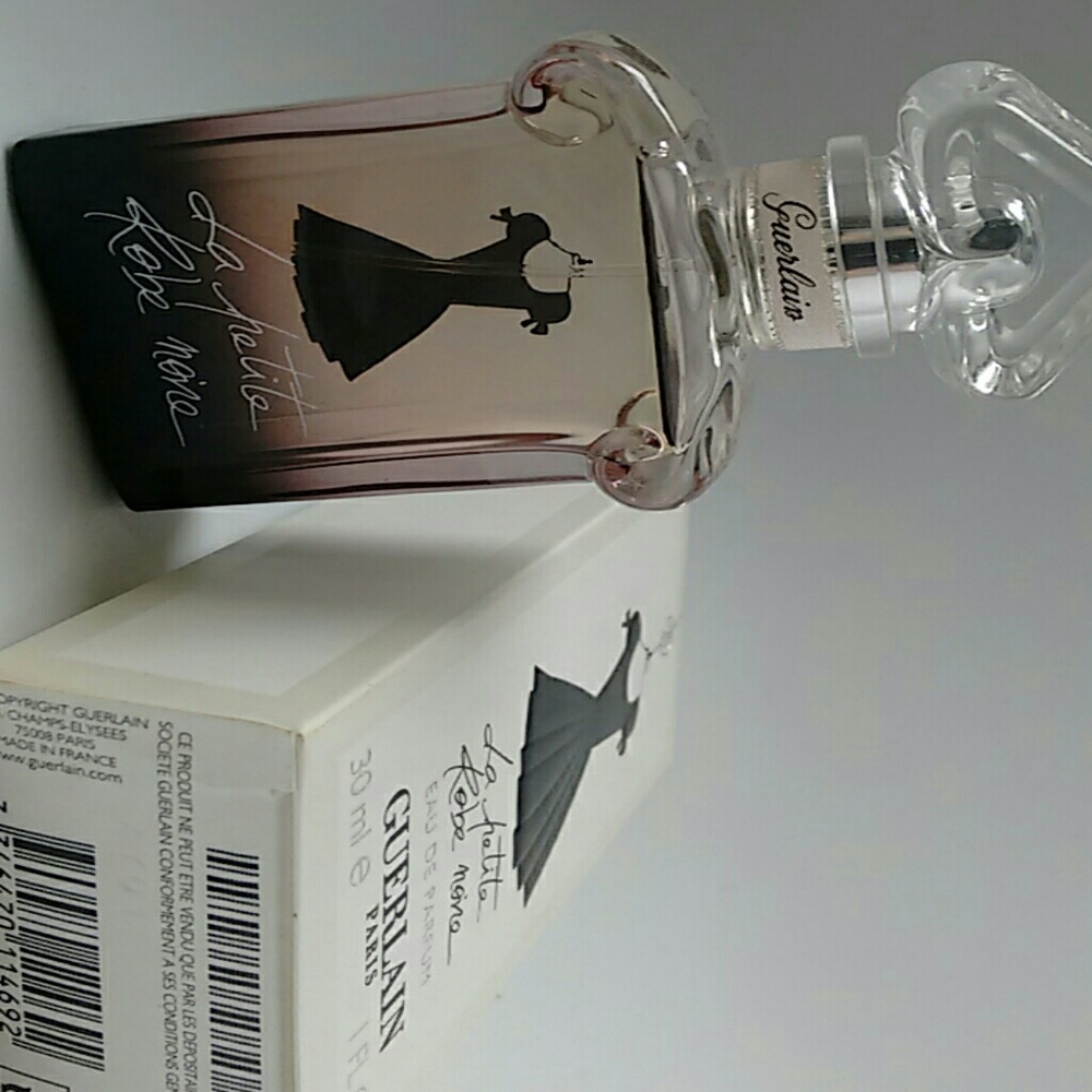 Guerlain Paris La Petite Robe Noire Eau de Parfum