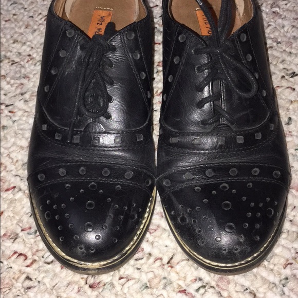 Miz Mooz Black Oxfords - Picture 2 of 4