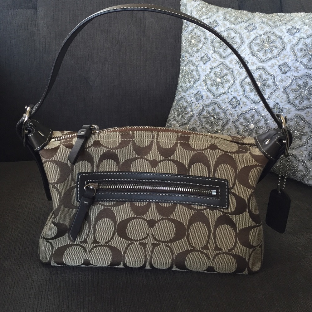 Small Coach shoulder bag