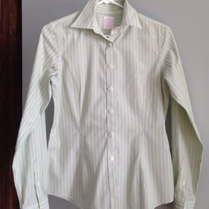 BROOKS BROTHERS
Non-Iron Stretch/Tailored Fit