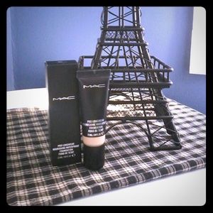 CLOSEOUT, M.A.C PROLONG WATERPROOF FOUNDATION