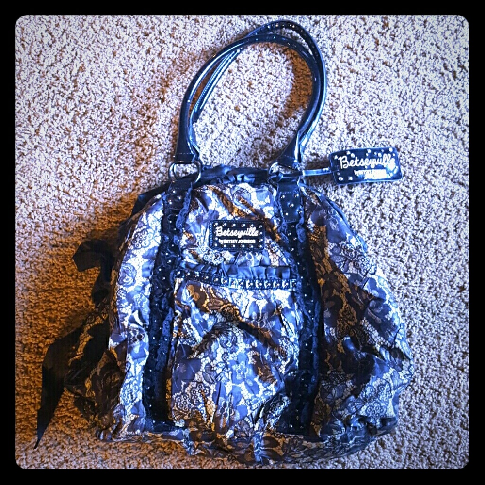 BETSEY JOHNSON BAG