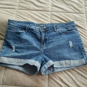 Distressed shorts