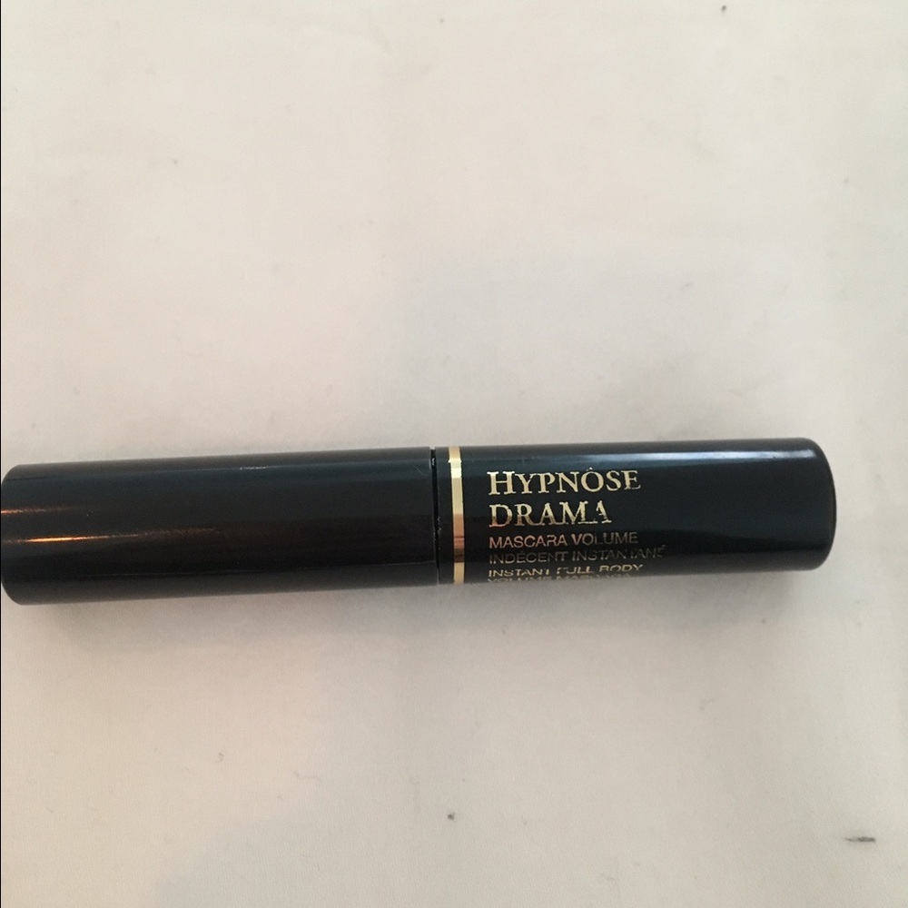 Lancôme instant full volume mascara.