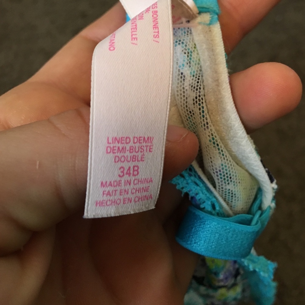 VS Lined-Demi flowered bra! - Picture 3 of 4