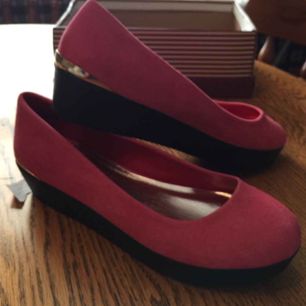 Pink slip ons
