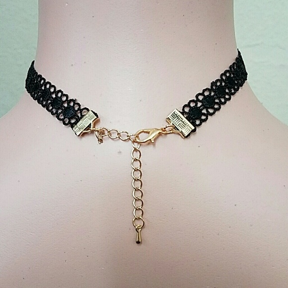 Butterfly Choker - Picture 2 of 2