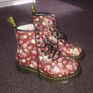 Never Worn floral Dr. Martens