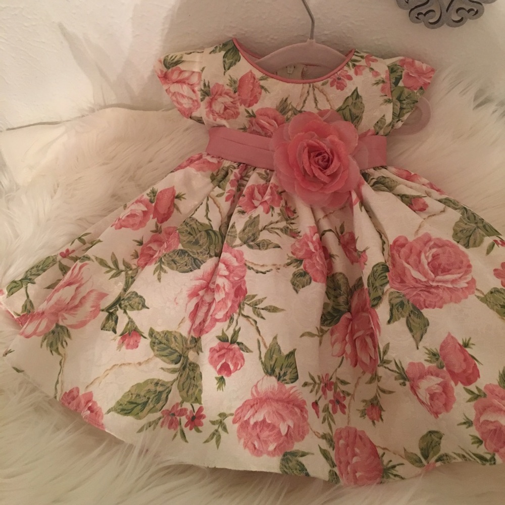 💗sold💗Beautiful Floral Dress