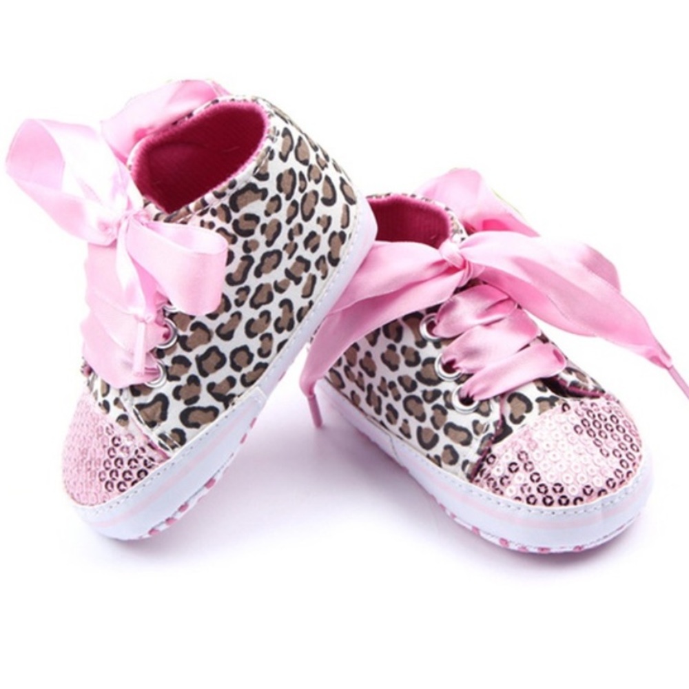 Pink and leopard baby shoes🎀