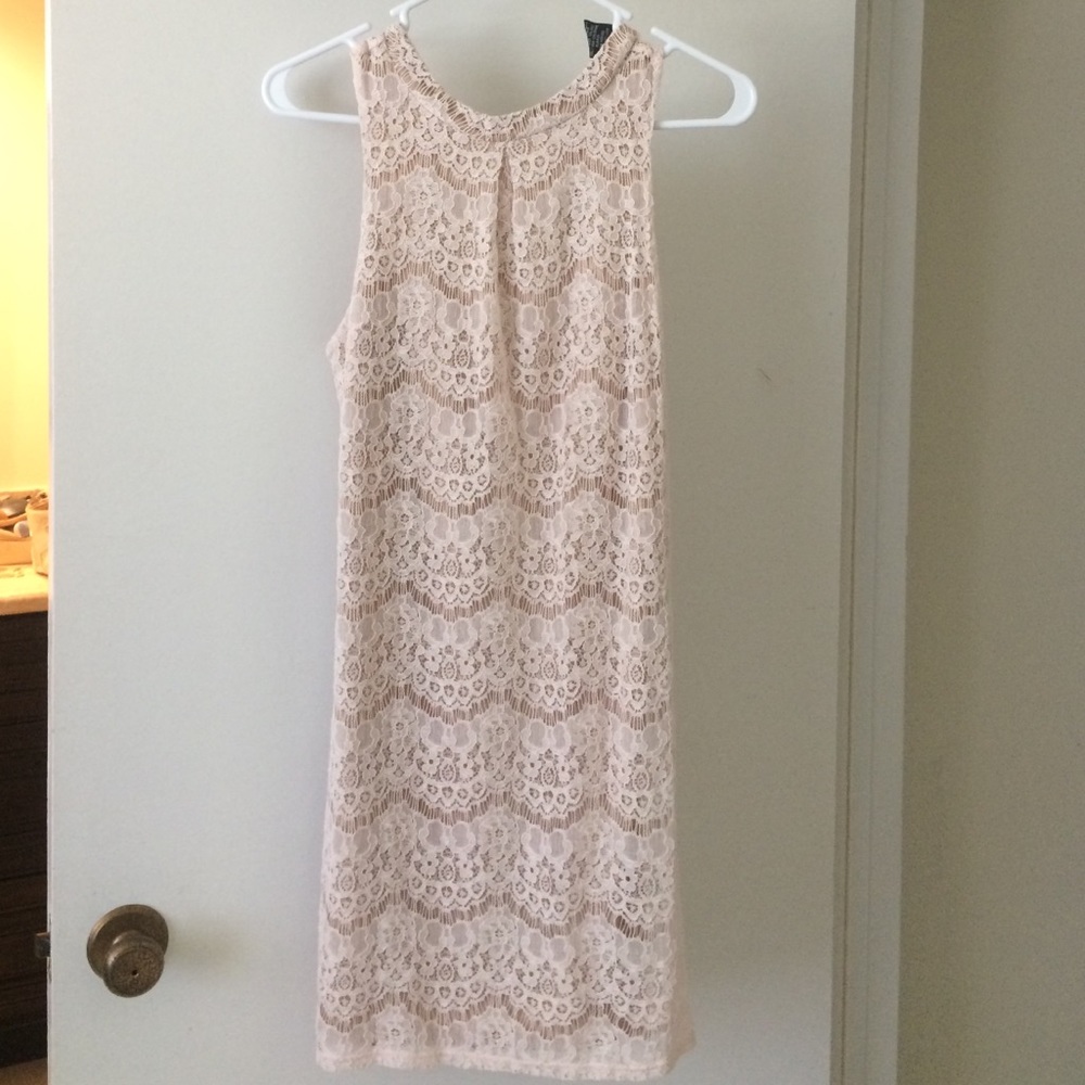 💕Gorgeous Cream dress