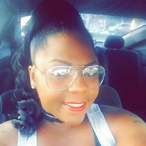 Meet your Posher, Shardell