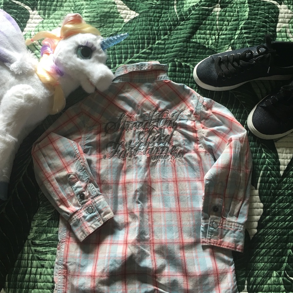 Button down shirt, 💯% cotton