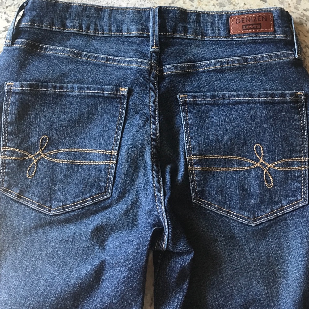 Jeans - Picture 2 of 4