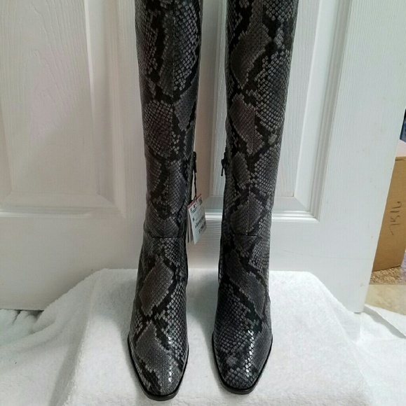Zara studio leather boots (5010)