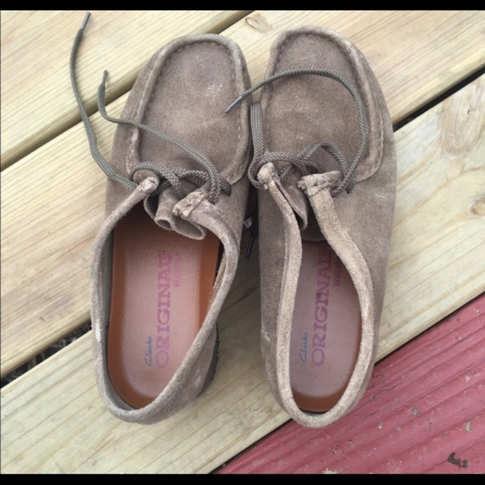 Brown Men Clarks Wallabees