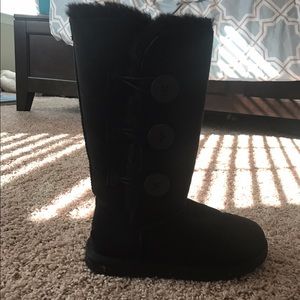 Black bailey ugg boots