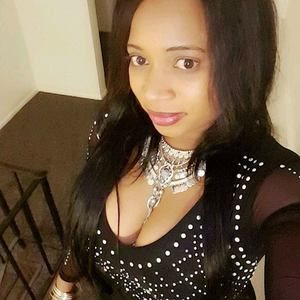 Meet your Posher, Akela