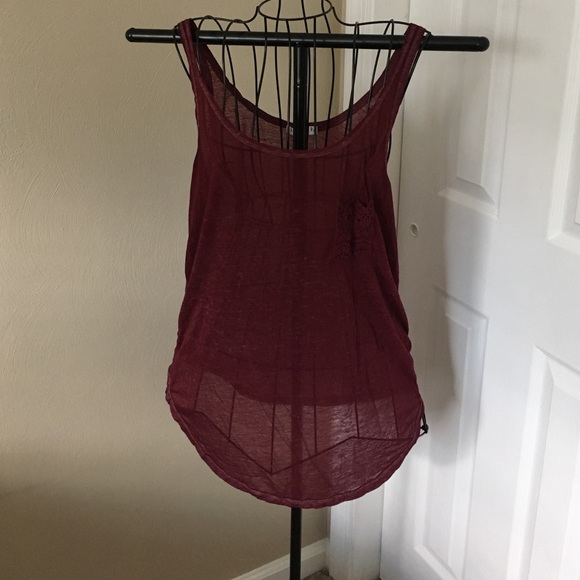 Sheer t-shirt and tank top - Picture 3 of 4