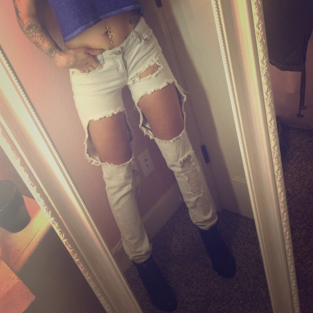 Destroyed Skinny Jeans