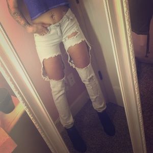 Destroyed Skinny Jeans