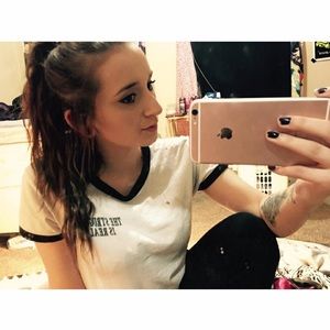 Meet your Posher, Alexxa