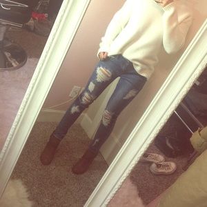 Destroyed skinny jeans