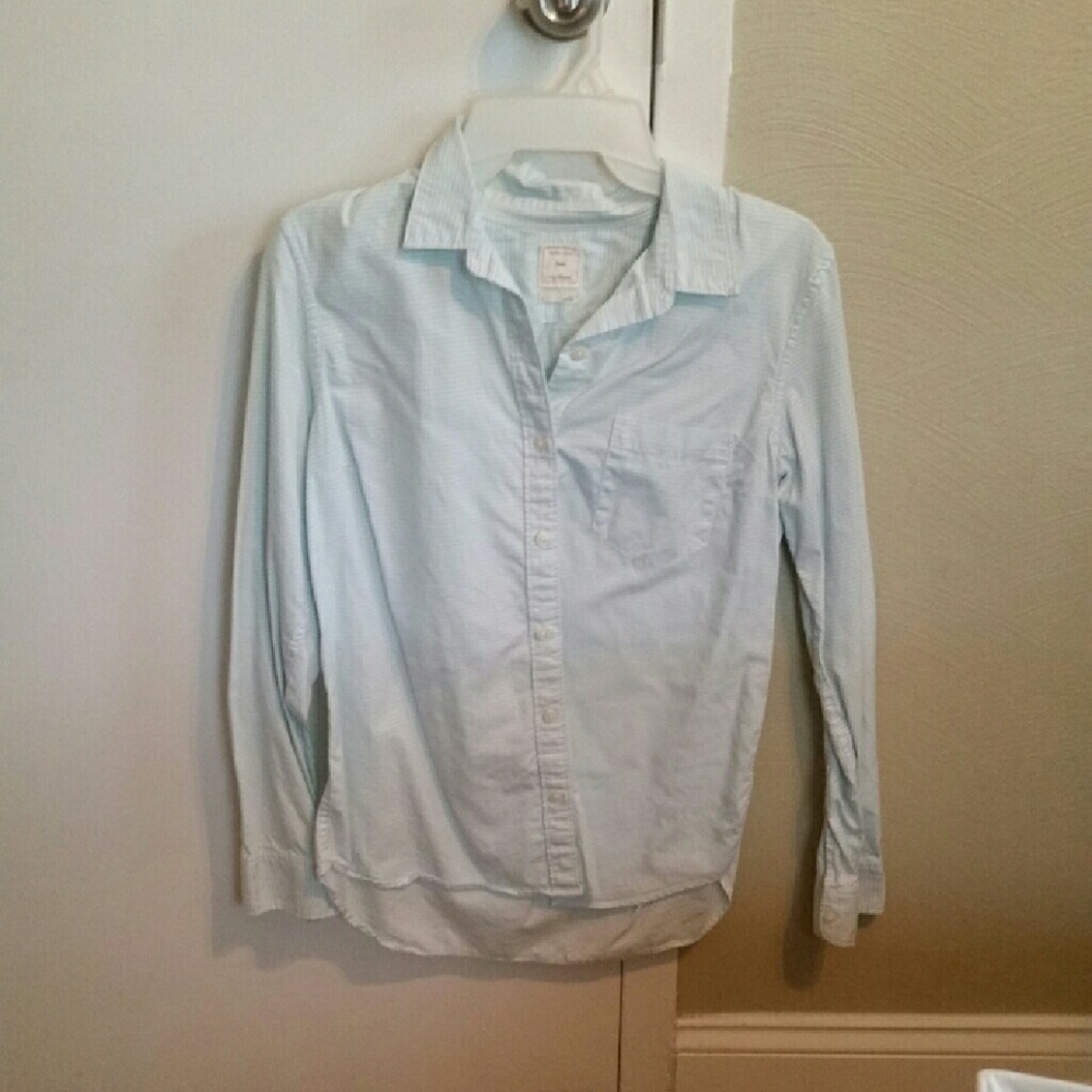 Gap button down shirt