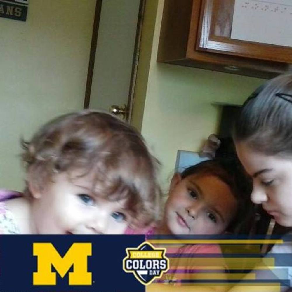 Meet your Posher, Elaine