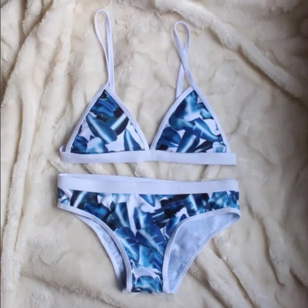 Blue, Leaf print bikini