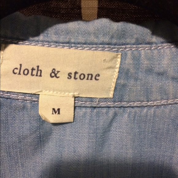 SOLD! Cloth and Stone Chambray - Picture 2 of 3