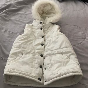 Children's place puffer vest sleeveless jacket 7/8