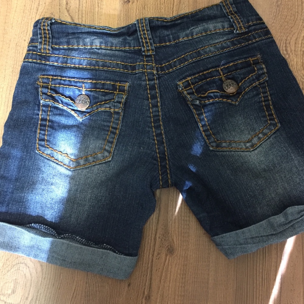 Jean Shorts - Picture 2 of 3