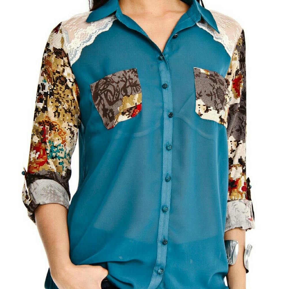 Nick and Mo Annie Button Front Top