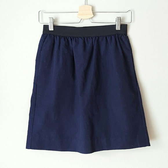 {GAP} Navy Structured Pocket Skirt - Picture 2 of 3