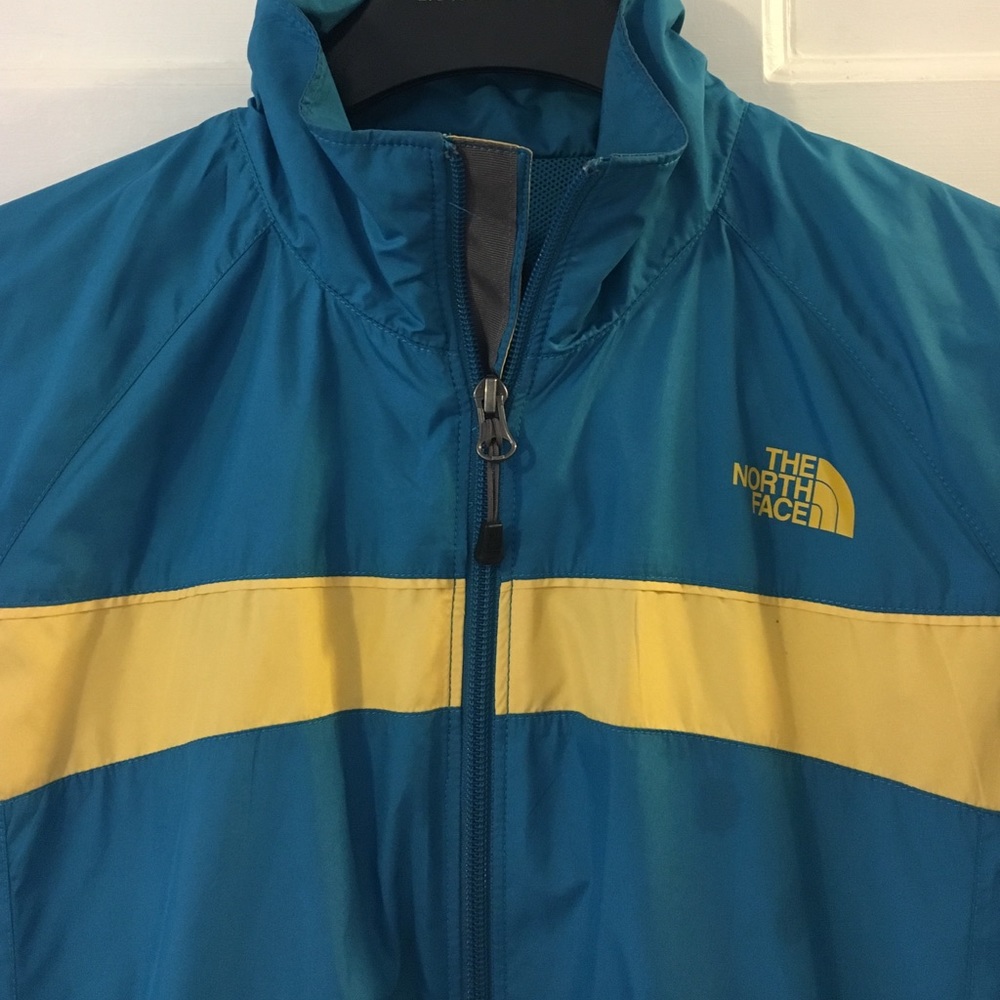 North face light weight nylon zip up