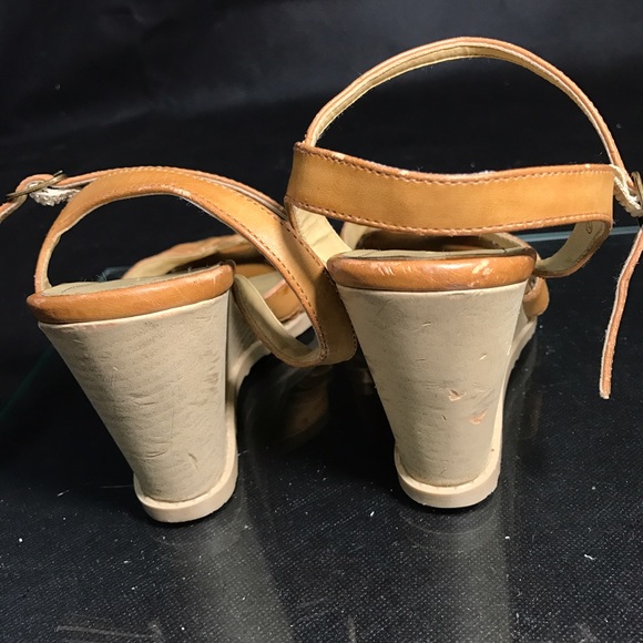 CL Chinese Laundry
T Strap Wedge Cork Platforms 9 - Picture 2 of 4
