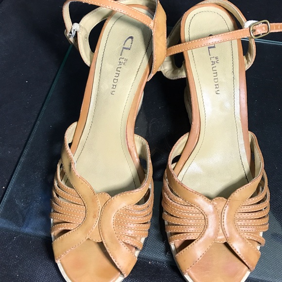 CL Chinese Laundry
T Strap Wedge Cork Platforms 9 - Picture 3 of 4