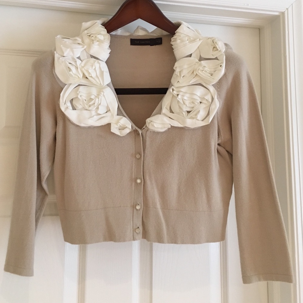 Beige short Cardigan with cream flower detail