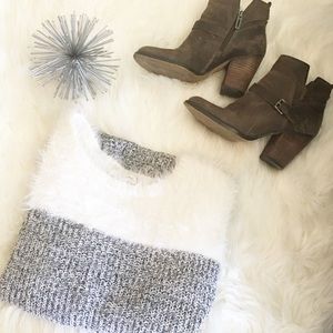 Vince Camuto Sweater 🌸