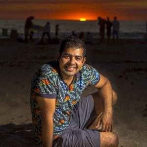 Meet your Posher, Hossein