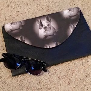 Manny the Frenchie clutch