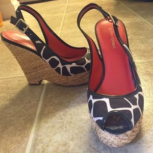Banana republic wedges size 6