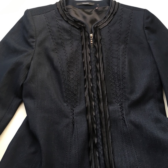 Tahari 3/4 sleeve jacket - Picture 2 of 4