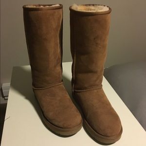 UGG Classic Tall boots in Chestnut, size 10