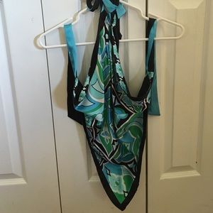 Reversible handkerchief top