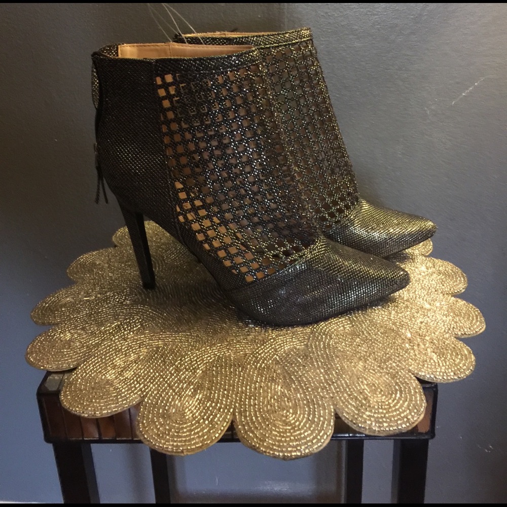 Anne Michelle Booties