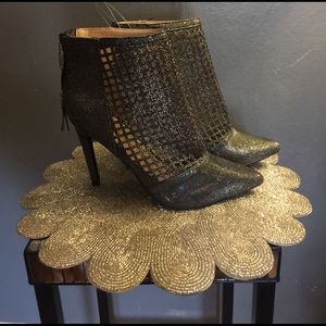 Anne Michelle Booties