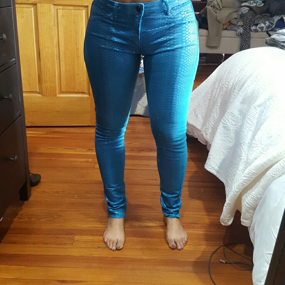 Embossed jeans
